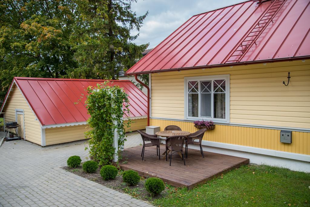 Posti Hostel Kärdla Esterno foto