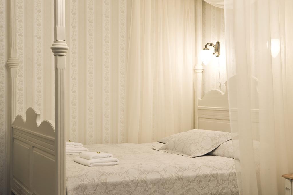 Posti Hostel Kärdla Esterno foto