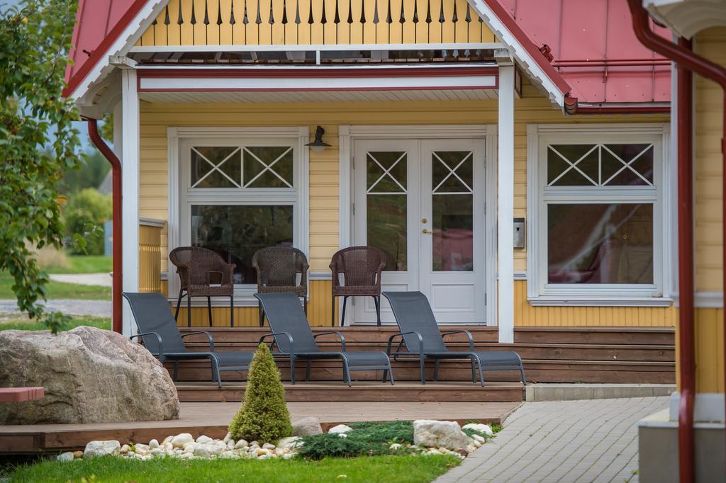 Posti Hostel Kärdla Esterno foto