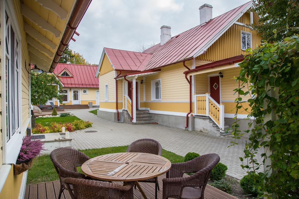 Posti Hostel Kärdla Esterno foto