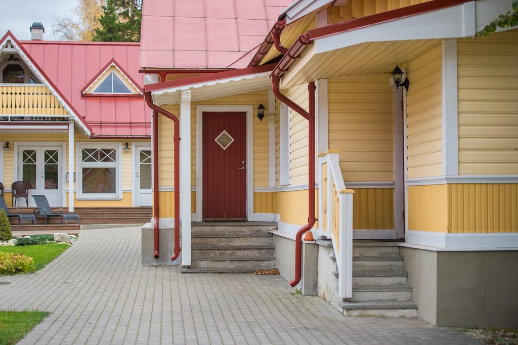 Posti Hostel Kärdla Esterno foto